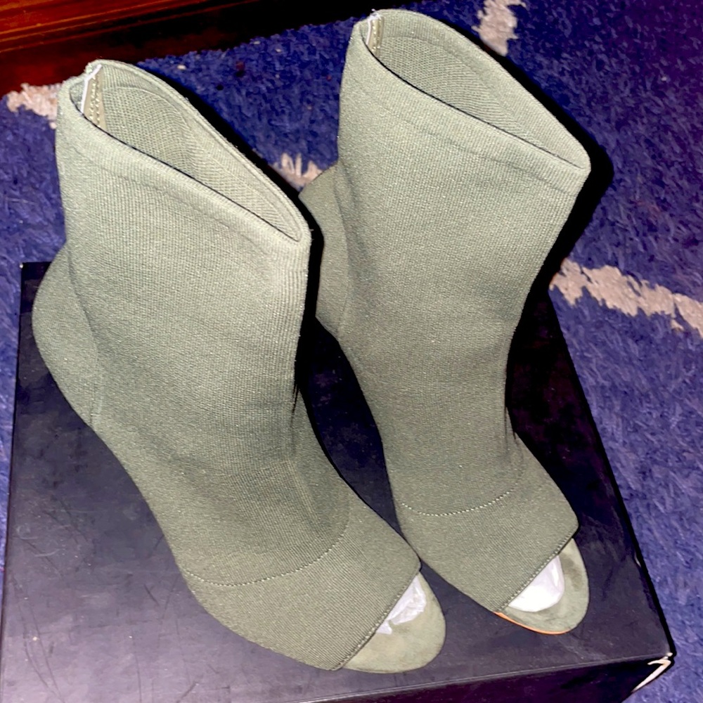 INC Rielee Boots - Picture 4 of 6